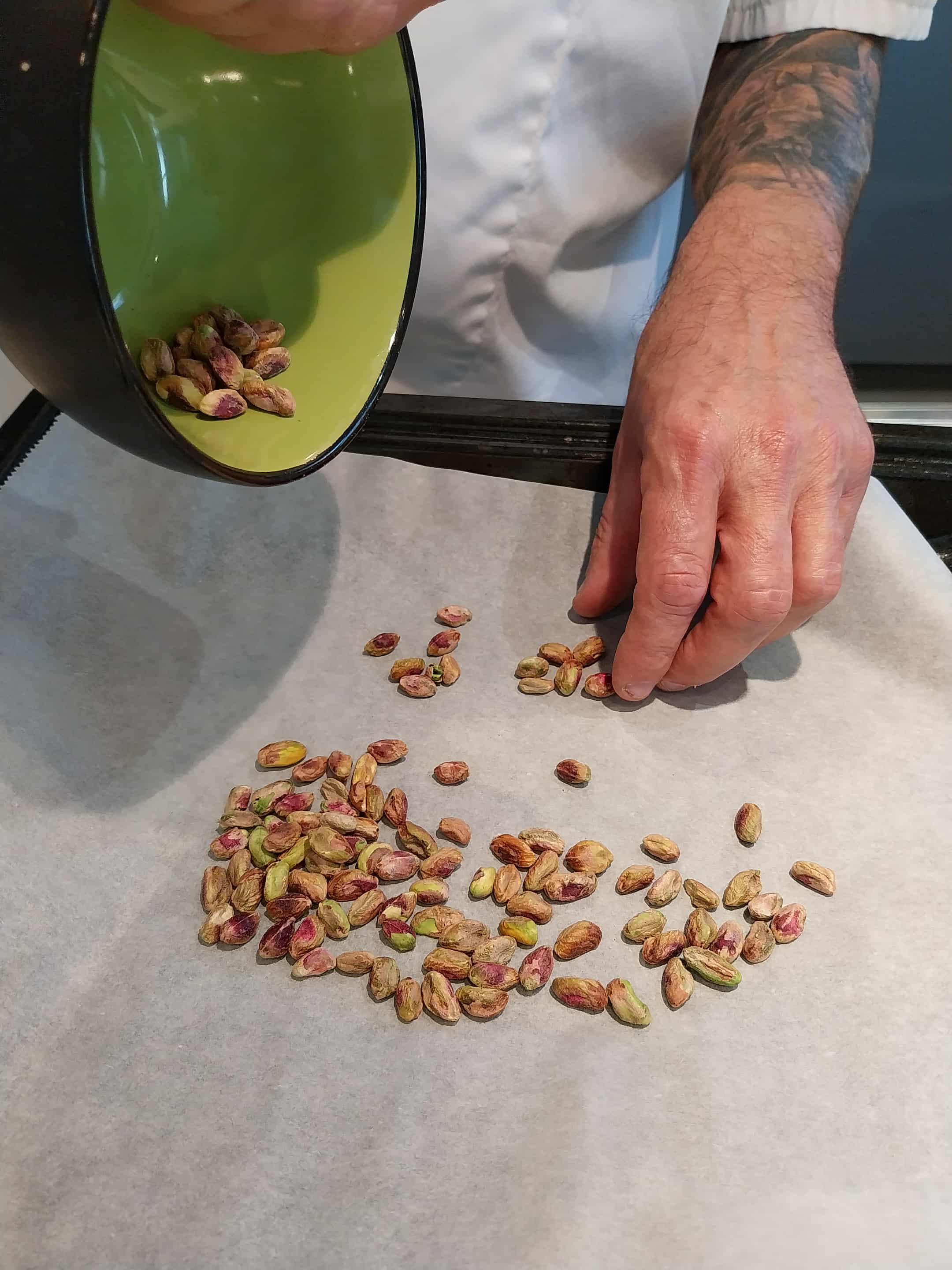 Torréfaction des pistaches au four